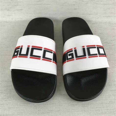 ciabatte gucci man|Ciabatte da mare e slides da uomo di Gucci .